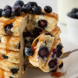 Fluffy Blueberry Pancakes
