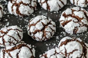 Chocolate Crinkle Cookies